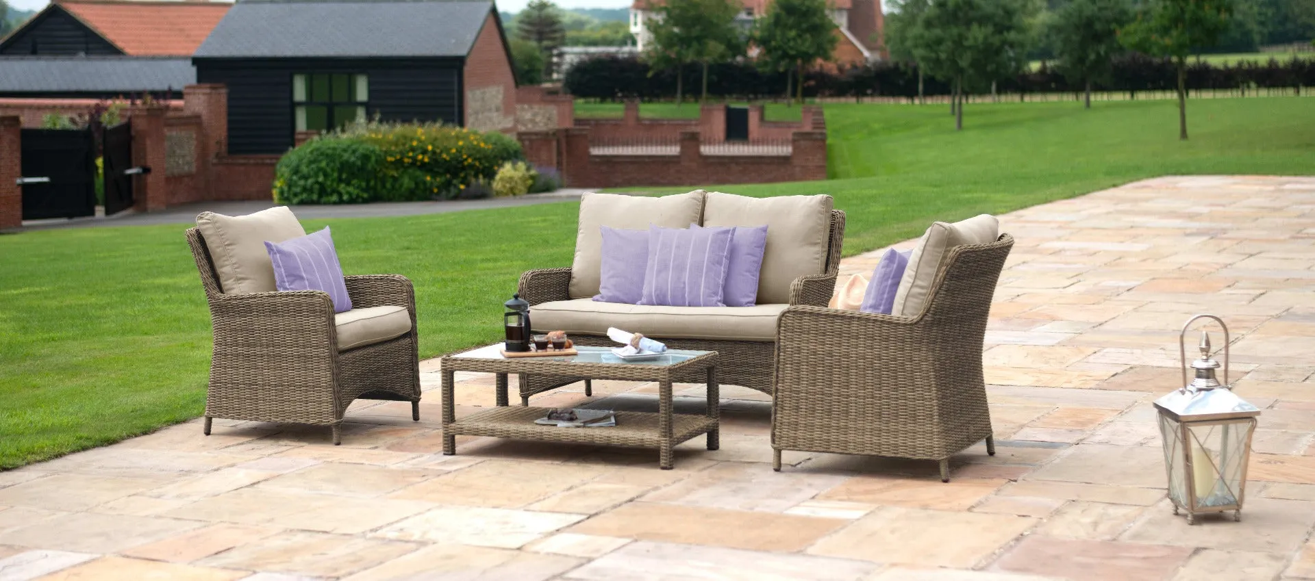 Maze Winchester Heritage Square Sofa Set